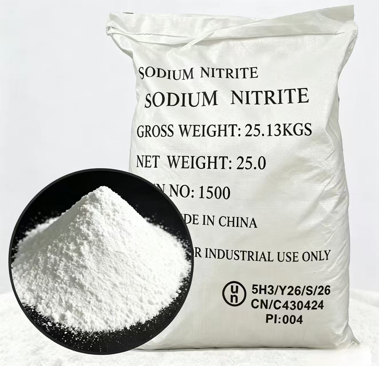 It is mainly applied as concrete antifreeze and antirust agent for metal heat treatment. It is also used for dye synthesis and pharmaceutical intermediates. Food‑grade sodium nitrite can serve as color‑fixing agent and preservative for meat products.